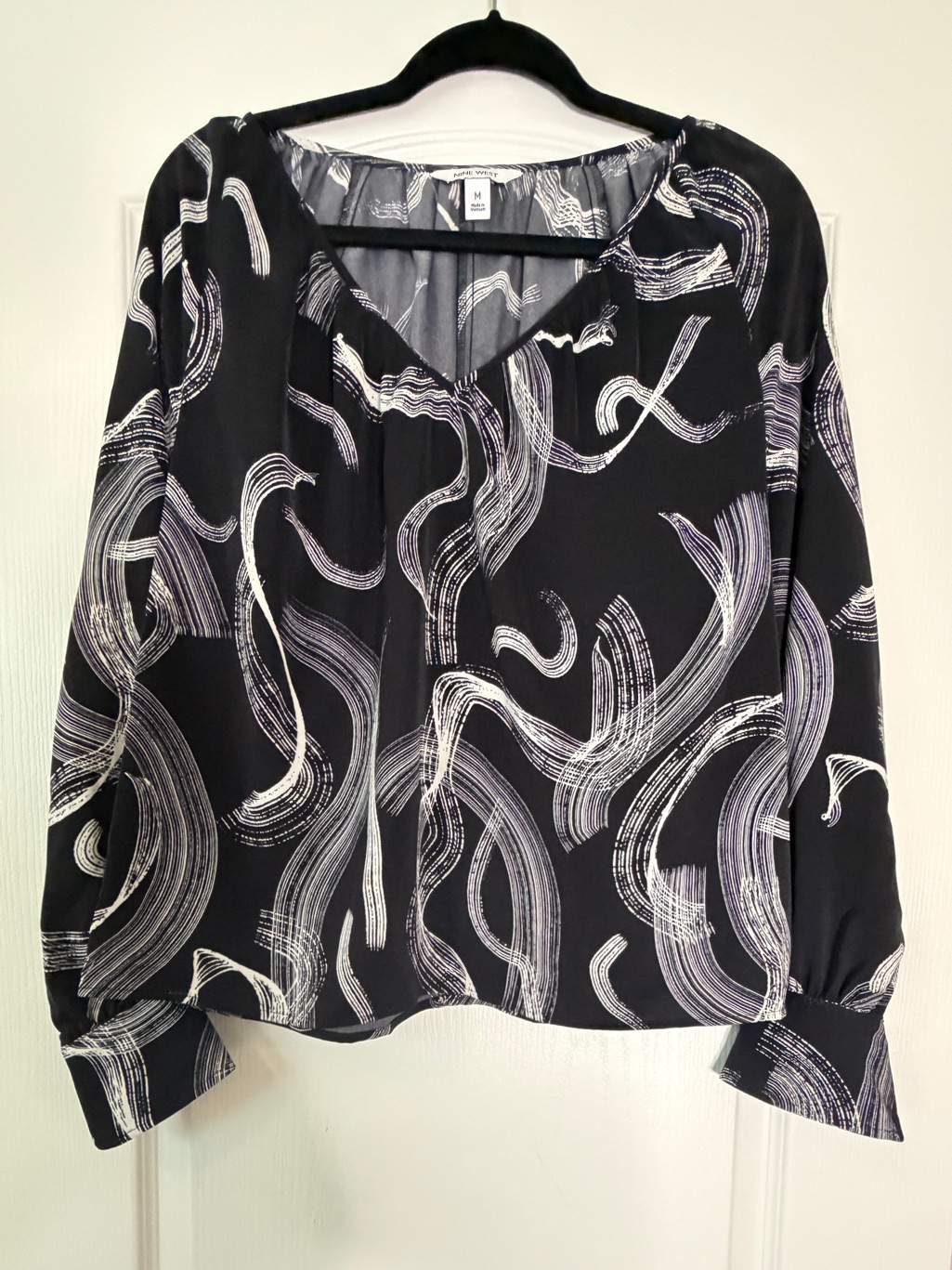 Nine West Blouse With White And Black Print Size Medium